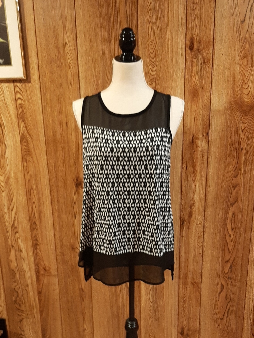 NWOT Vince Camuto Black and White Stretchy Mesh Tank Top (S)